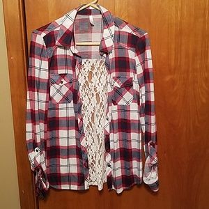 Vanity paid with lace back